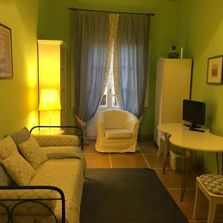 Maison Comtesse Bed & Breakfast *
