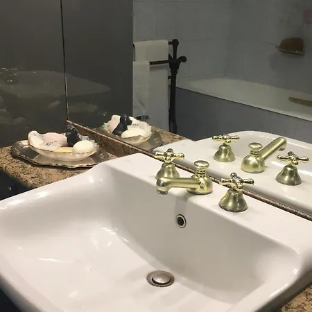 Maison Comtesse فندق مبيت وإفطار *
