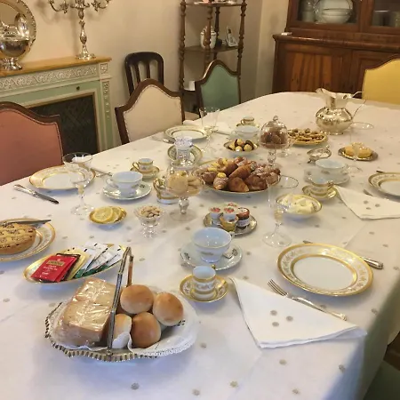 Maison Comtesse فندق مبيت وإفطار *